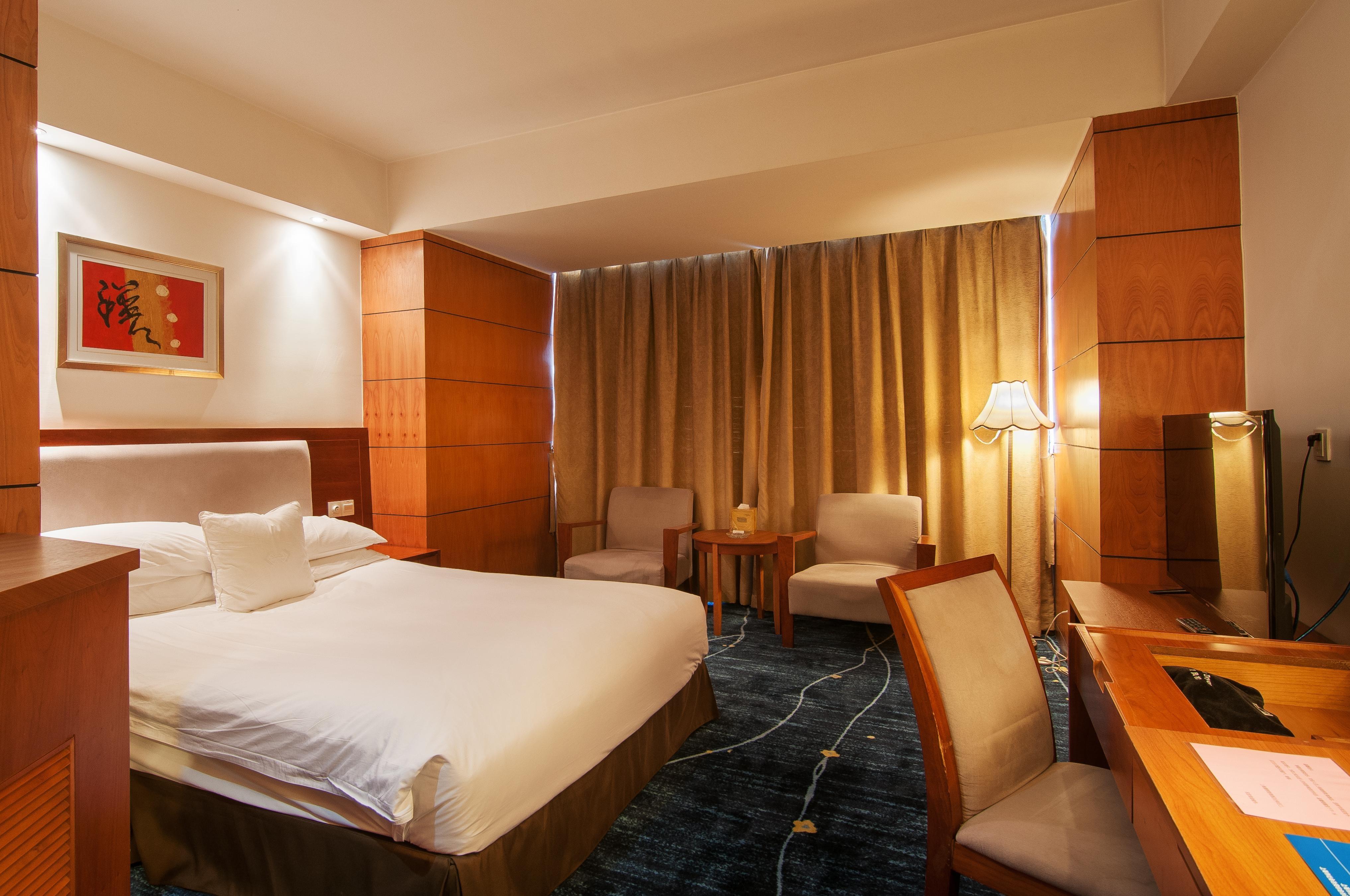 Gloria Plaza Hotel Kangqiao Xangai Exterior foto