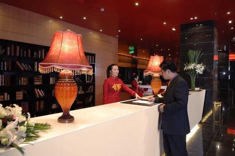 Gloria Plaza Hotel Kangqiao Xangai Exterior foto