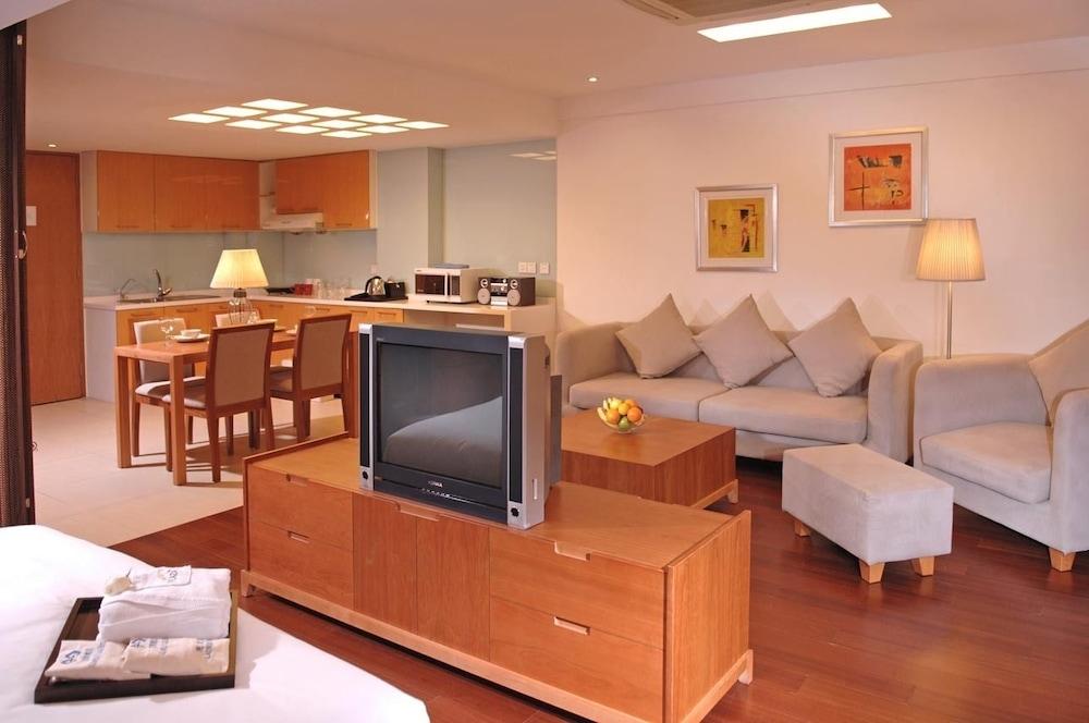 Gloria Plaza Hotel Kangqiao Xangai Exterior foto