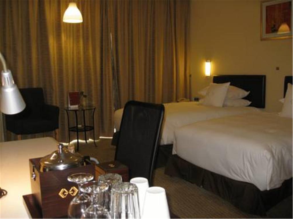 Gloria Plaza Hotel Kangqiao Xangai Exterior foto