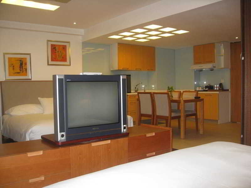 Gloria Plaza Hotel Kangqiao Xangai Exterior foto