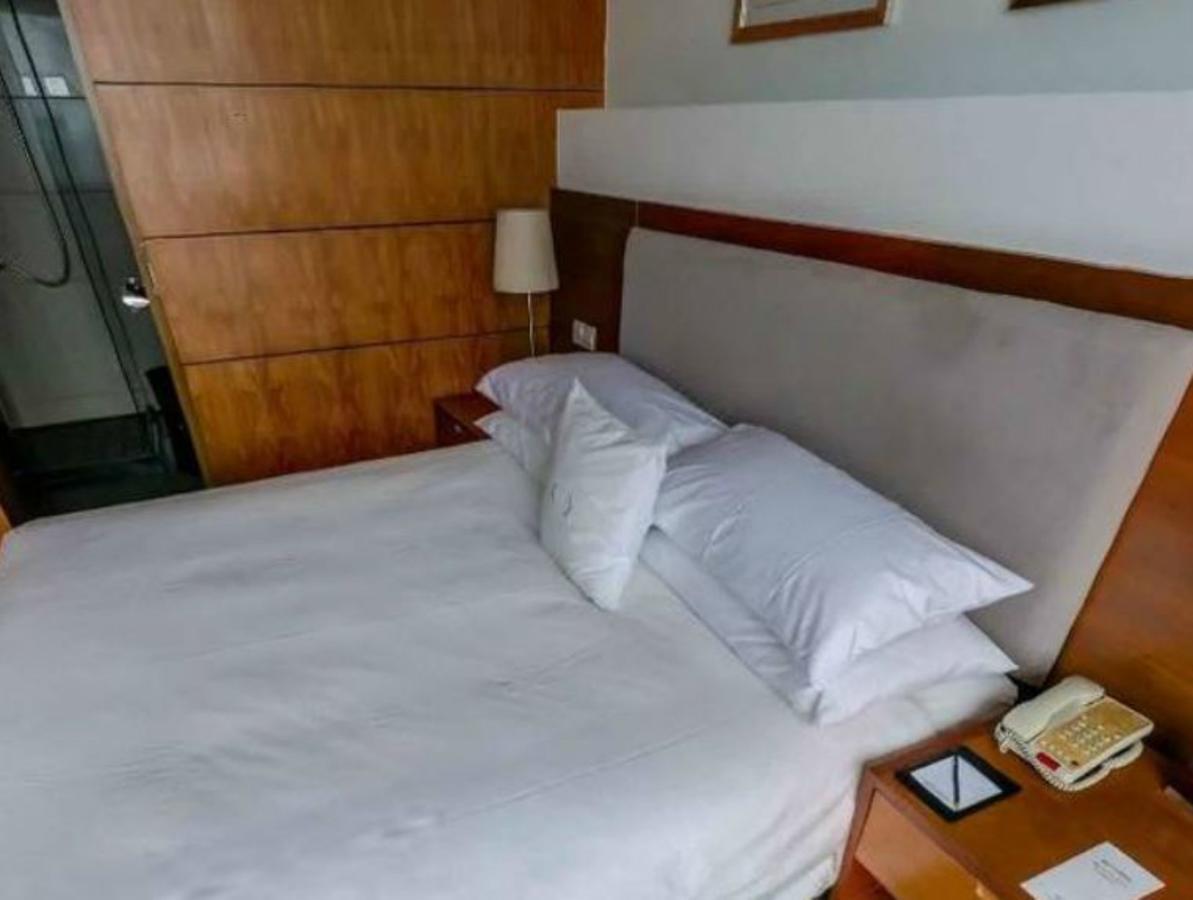 Gloria Plaza Hotel Kangqiao Xangai Exterior foto