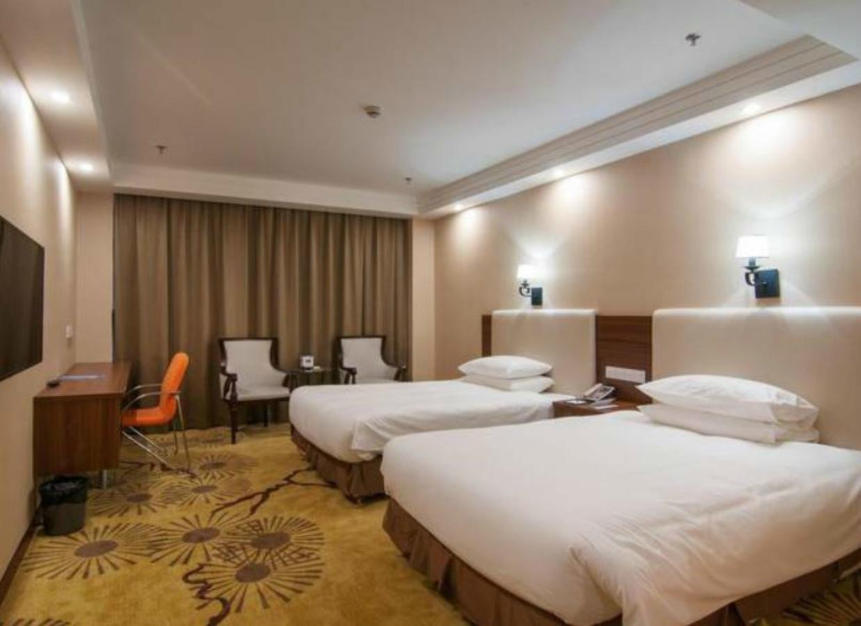 Gloria Plaza Hotel Kangqiao Xangai Exterior foto