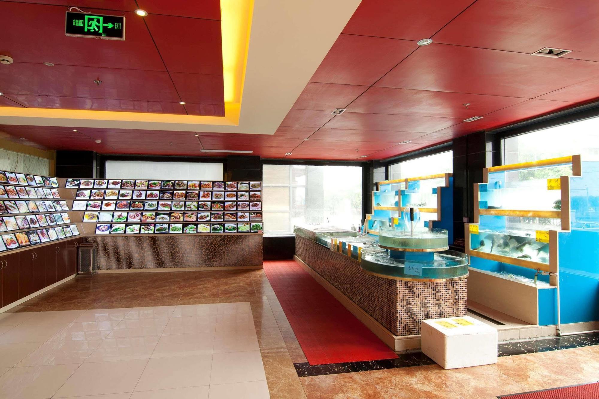 Gloria Plaza Hotel Kangqiao Xangai Exterior foto