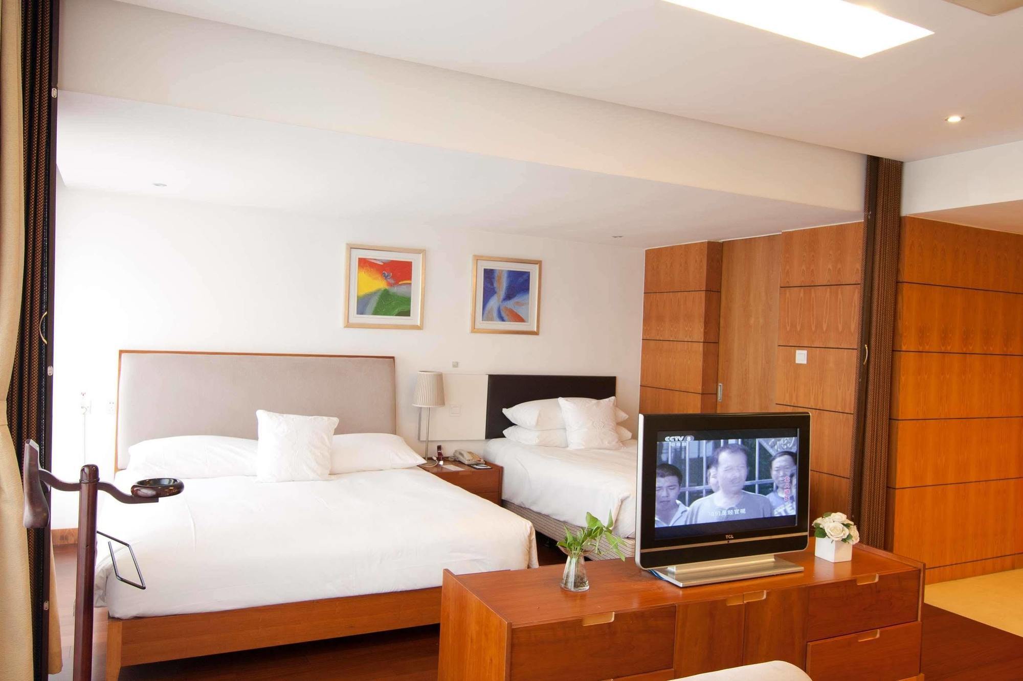 Gloria Plaza Hotel Kangqiao Xangai Exterior foto